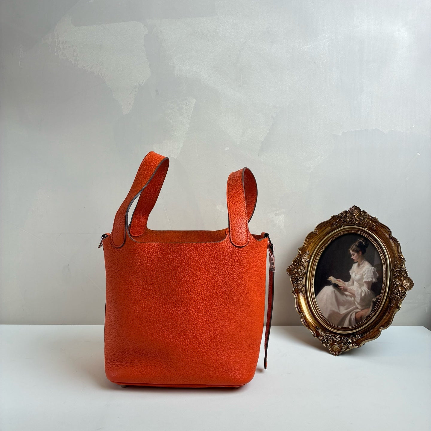 Hermes Basket 18 Frame R刻 Mint Condition Size: 18 x 13 x 18 Hermes Orange TC Leather