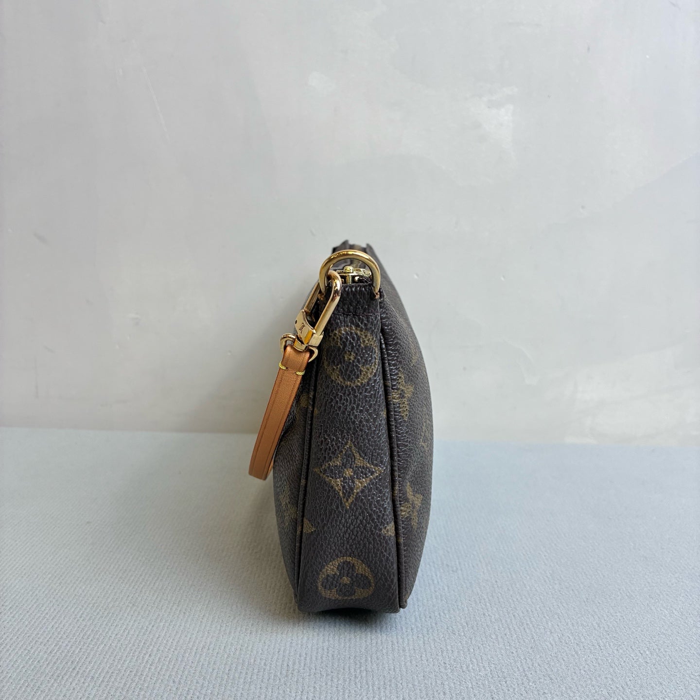 LV/Louis Vuitton Classic Monogram Side Bag Brown 99% New Size 21*13
