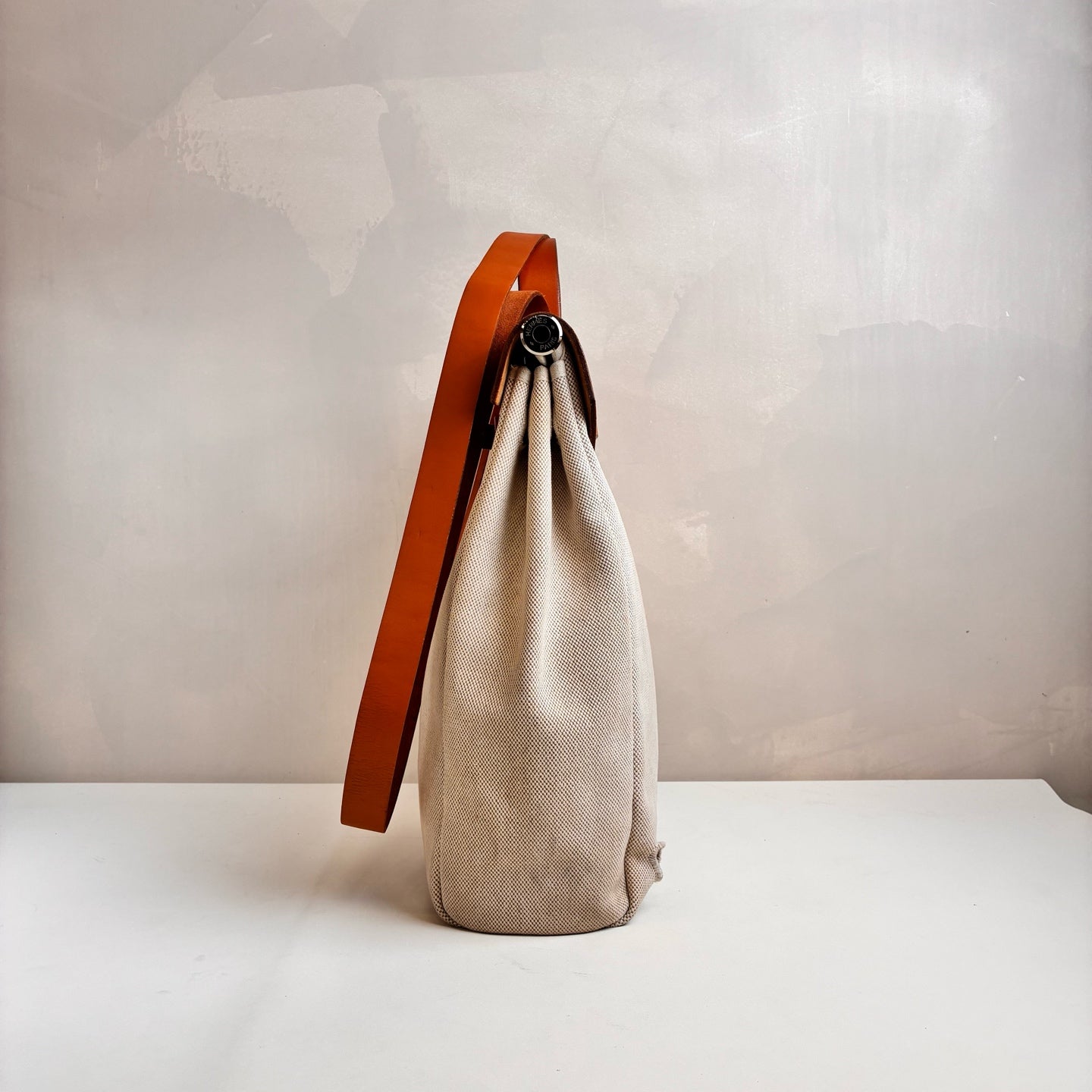 Hermès/Herbag Off-white with Brown Material Canvas Frame E Engraving 97% New Size 31*18