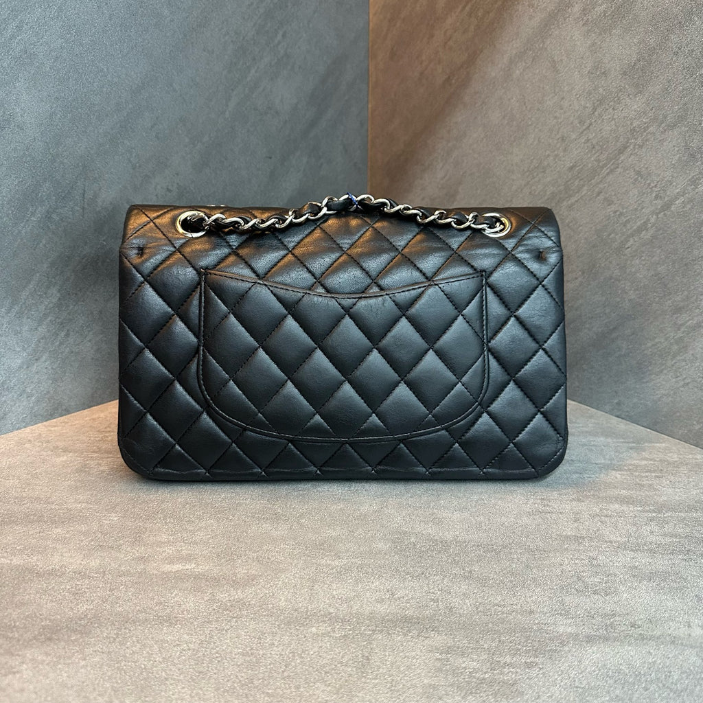 Chanel cf medium-sized black and silver sheepskin chain bag, 19 kai, cardless, three-dimensional, clean inside