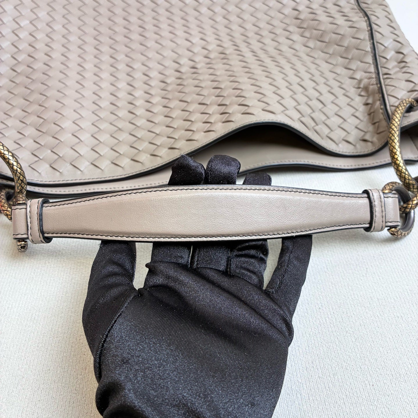 BV/Bottega Veneta Loop Woven Underarm Bag Handbag Elephant Gray 99% New Size 39*34