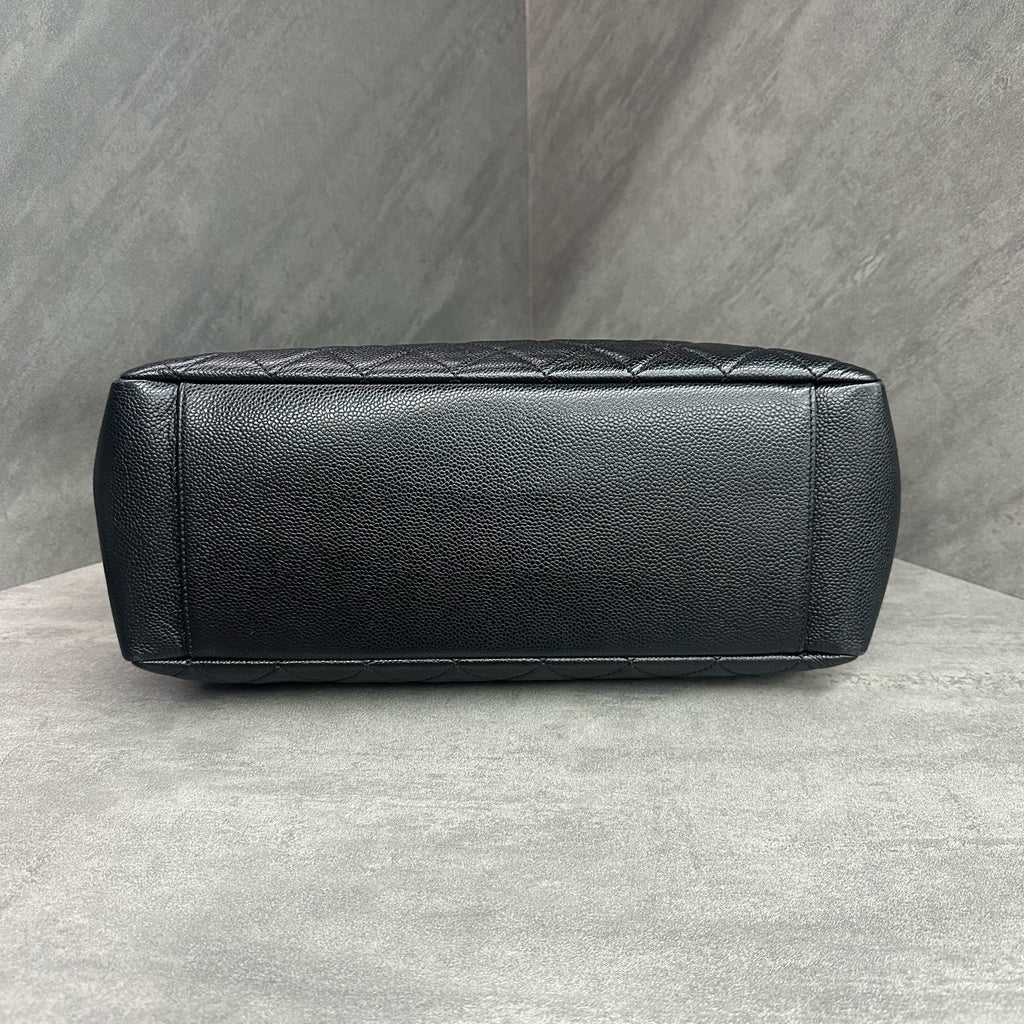 Chanel Black and Silver Caviar Leather GST Chain Tote Shoulder Bag 16A Model, Structured Shape, Clean Interior.