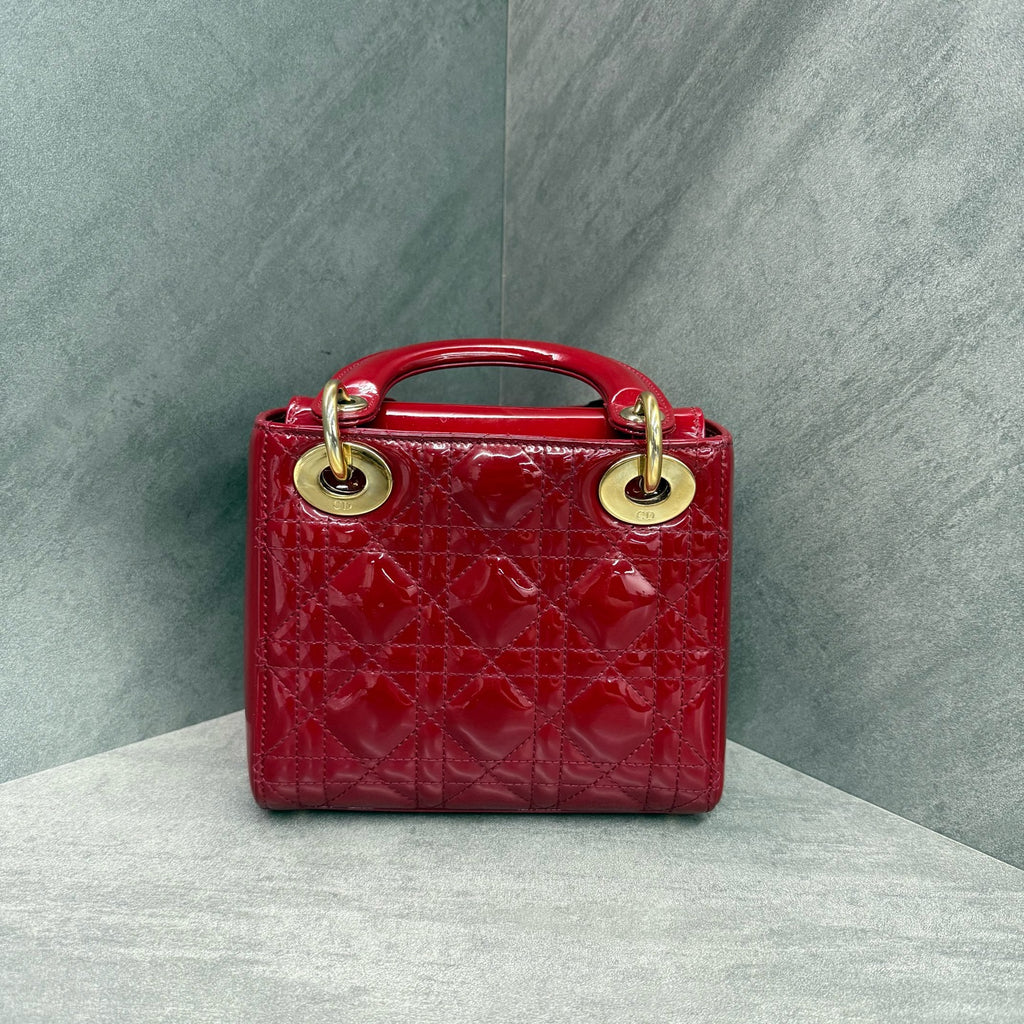 Dior Lady Dior Mini (three compartments) red patent leather, 2017 release, structured silhouette, clean interior, in stock at a favorable price