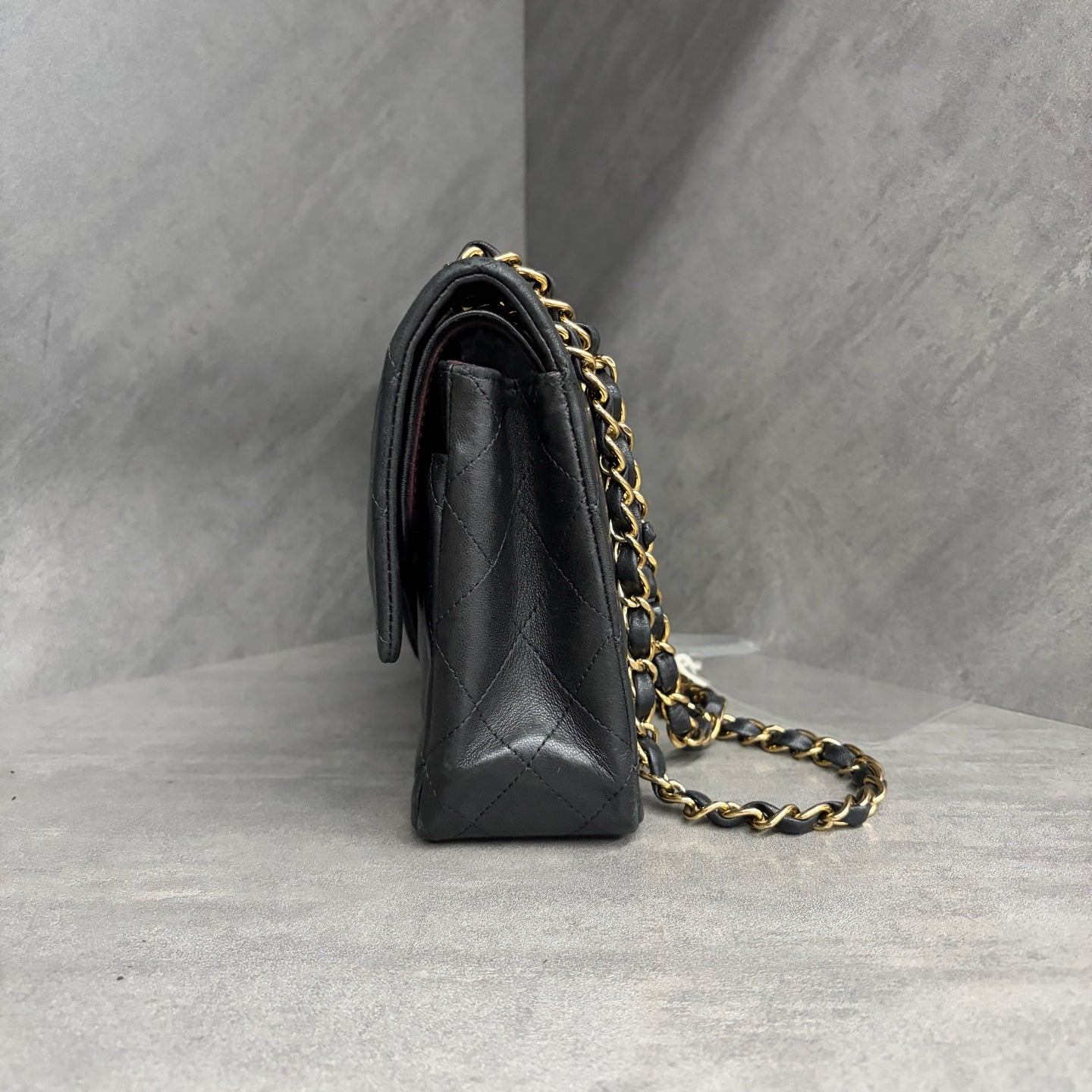Chanel CF Medium Black Gold Lambskin, 14-series with card, structured shape, clean interior, in stock at a great price