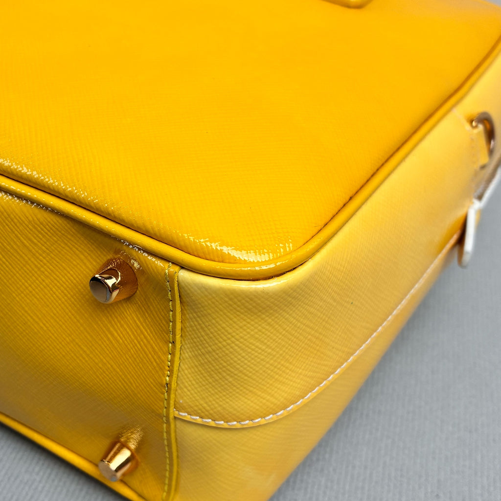 Prada Yellow Handbag Crossbody Box Bag 98% New Size 23*21
