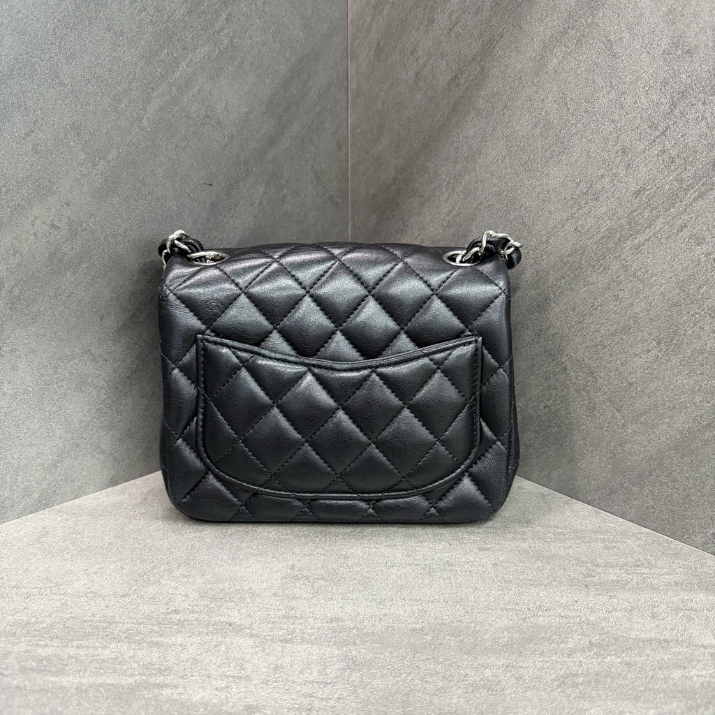 Chanel Fang Chubby black silver sheepskin 26 open strap card in original color
