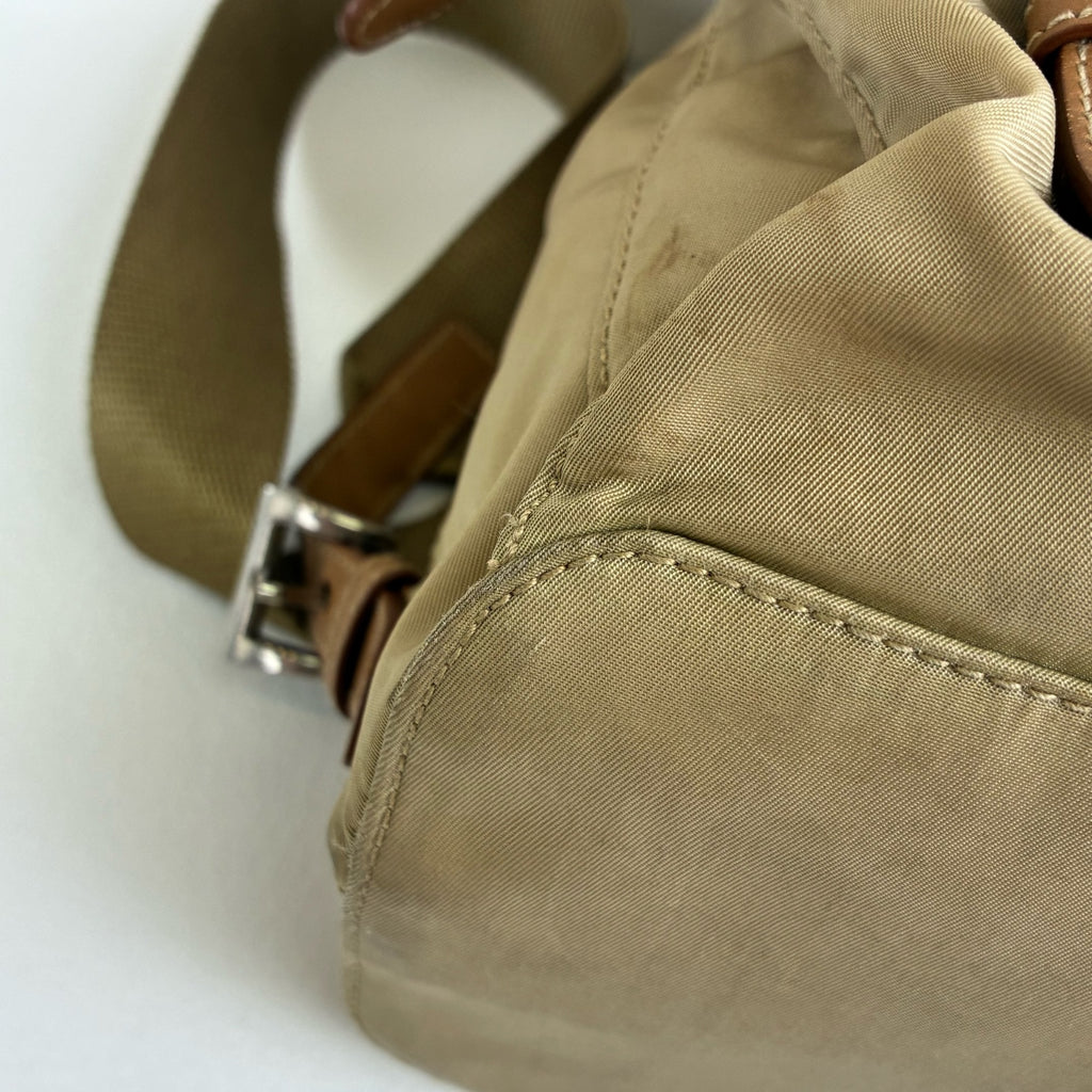 Prada Waterproof Nylon Backpack 1BZ677 Model Khaki Color Size 28×23.5×12cm