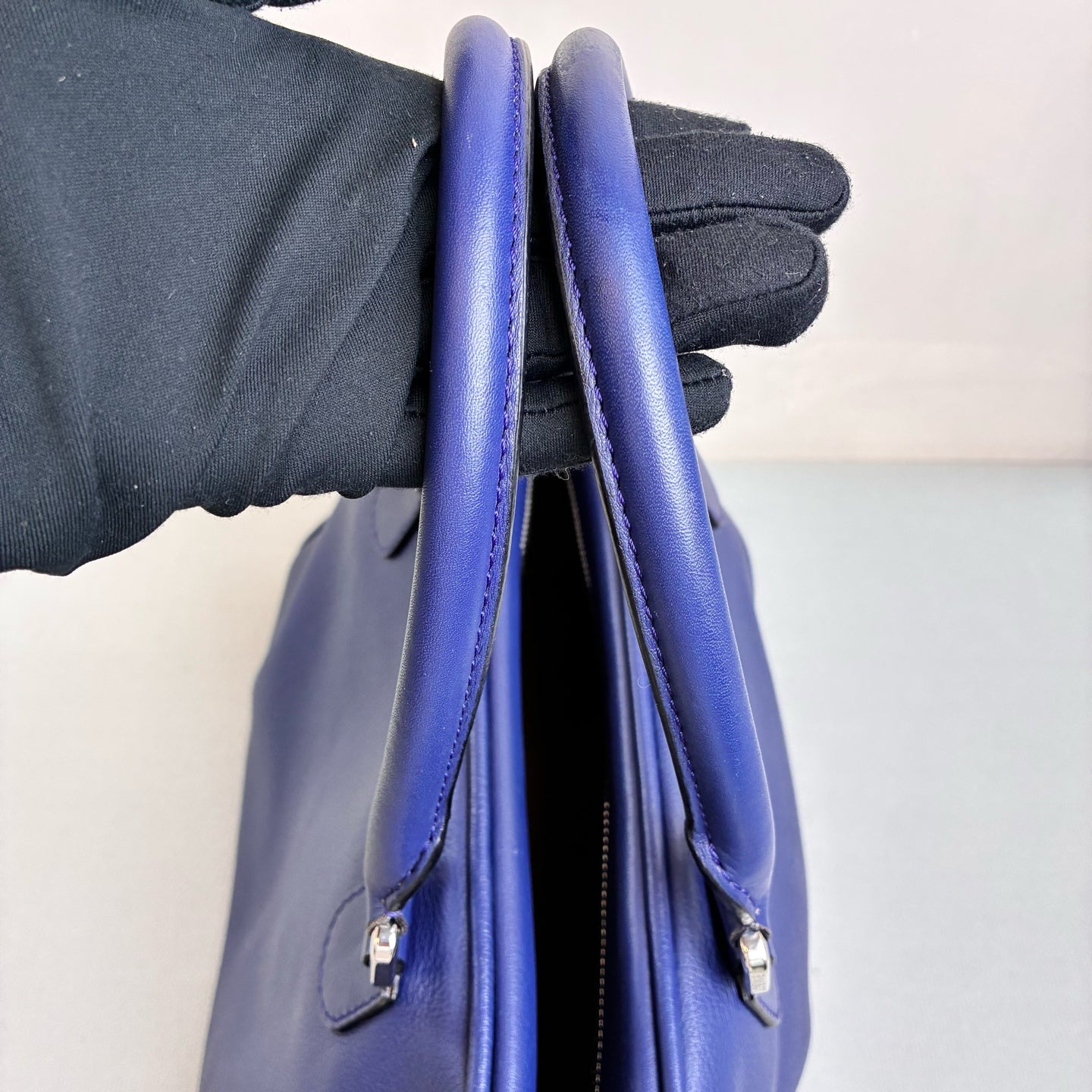 Loewe/Amazon Boston Navy Blue Handheld Crossbody Bag Size 37x26x18 Leather