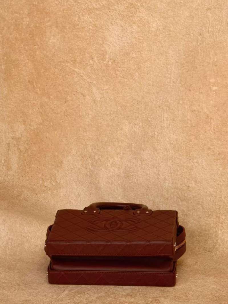 Calfskin Quilted Studded Square Vanity Case Burgundy