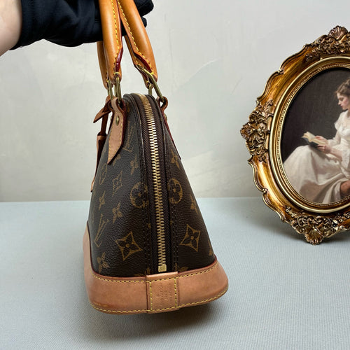 98% New LV Louis Vuitton Alma BB Shell Bag Classic Monogram with Brown Leather Edges Gold Hardware Size 23.5×17.5×1
