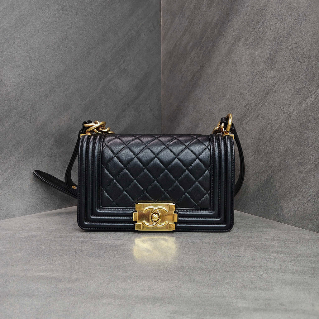 CHANEL + Chanel + Le Boy + Black Gold Diamond Pattern Cowhide Gold Buckle Chain Shoulder Bag 23 Open Without Card