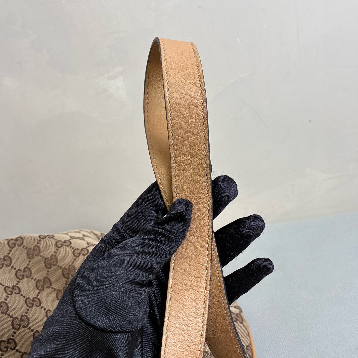 Gucci Nearly New 99% Crossbody Vintage Monogram Tote Bag Canvas with Leather Details Size 45*39