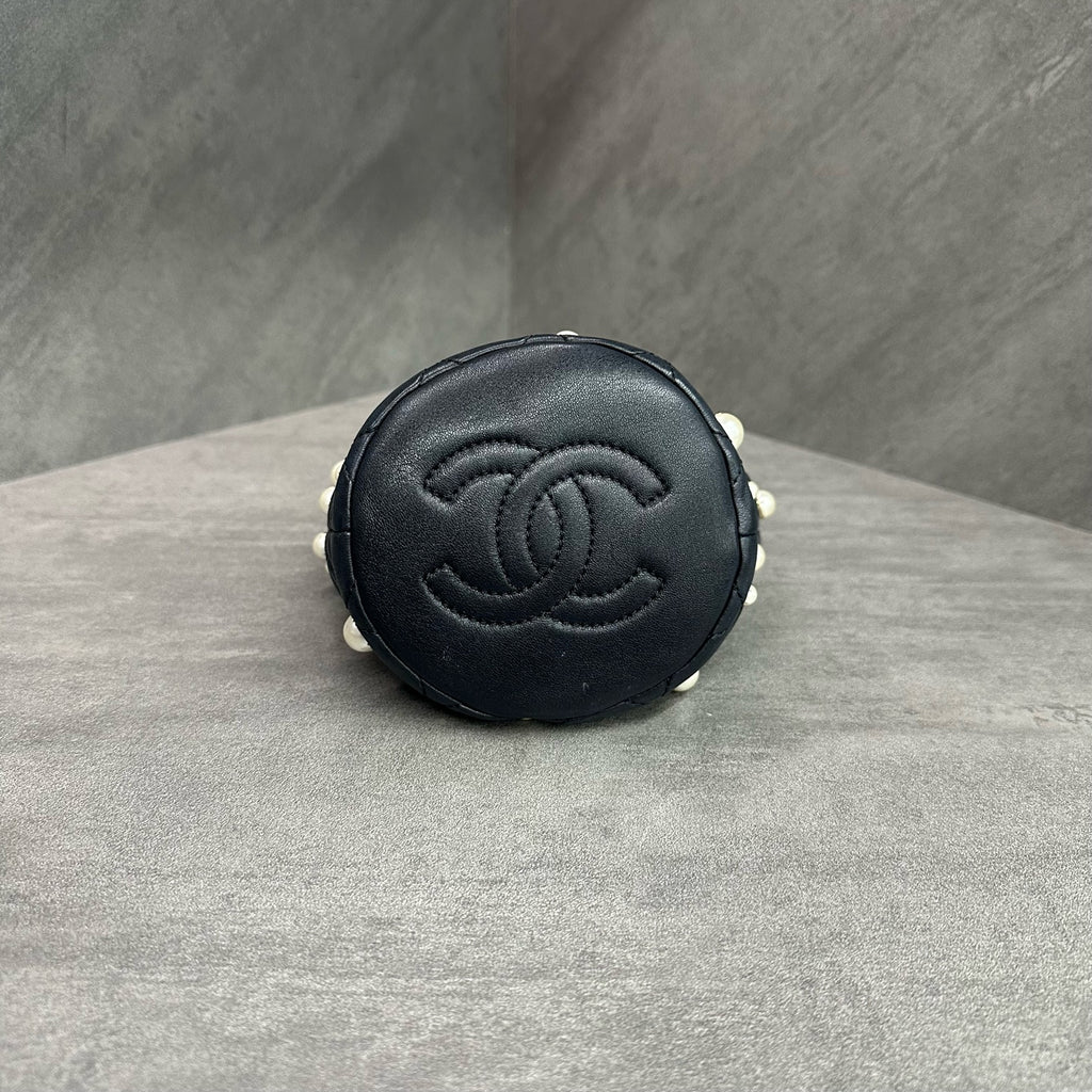 Chanel Pearl drawstring Bag mini 31 kai