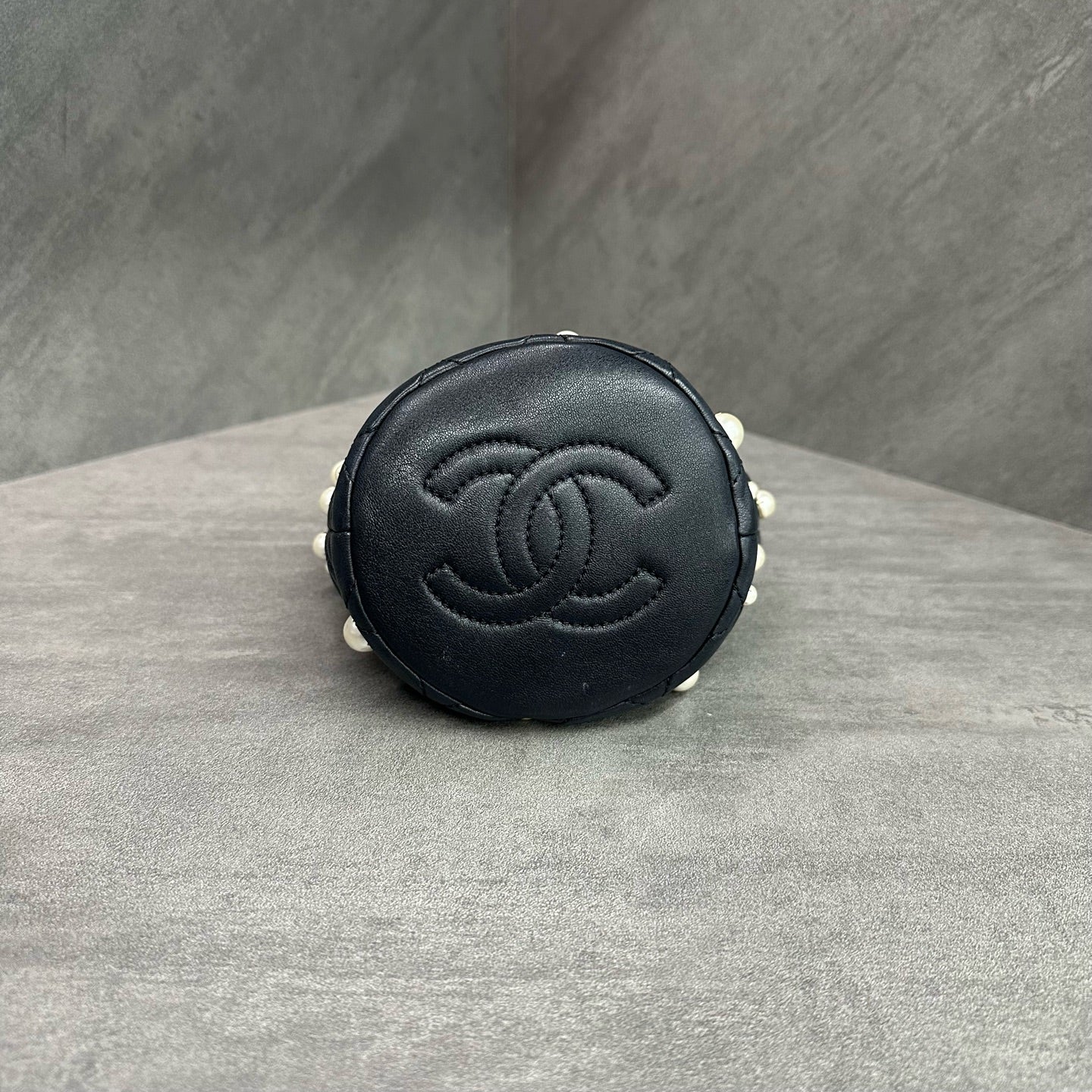 Chanel Pearl drawstring Bag mini 31 kai