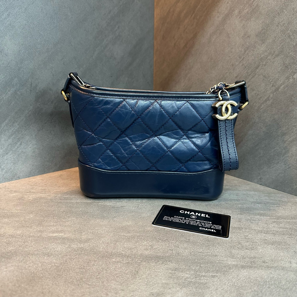 Chanel  Wander Small Blue and Black Color-Blocked Chain Bag 26 with Card
