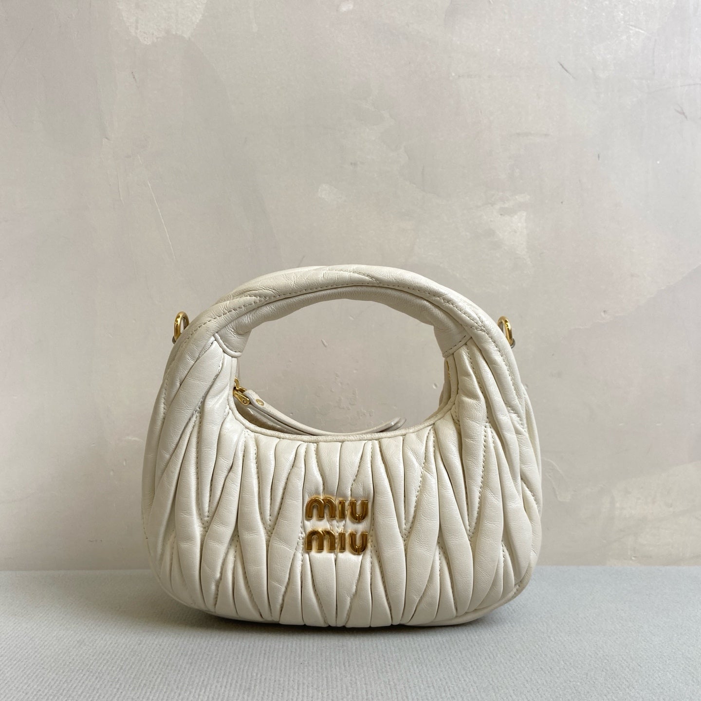 Miu Miu Wonder Bag Mini Crossbody Bag White Size 16*10 Condition 98% New