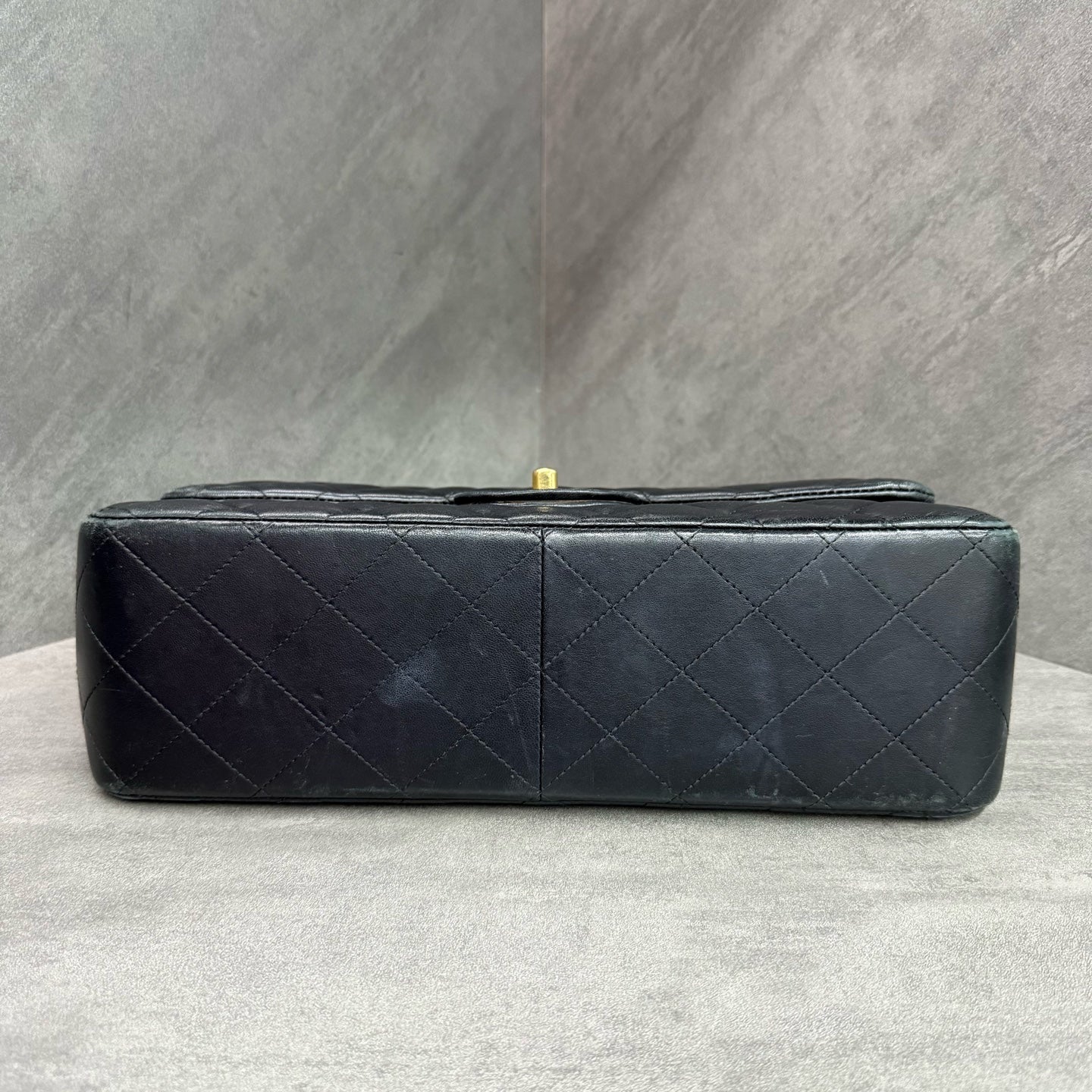 Chanel cf jumbo Black Gold sheepskin chain Bag 24 kai