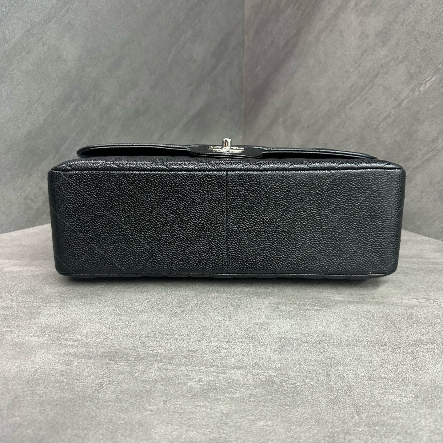 Chanel CF Jumbo Black and Silver Litchi Cowhide Chain Bag, Chip Version, Structured Shape, Clean Interior.