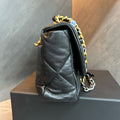 Idle new Chanel 19bag, medium-sized chip black gold sheepskin bag style, top-quality, clean inside, complete original color