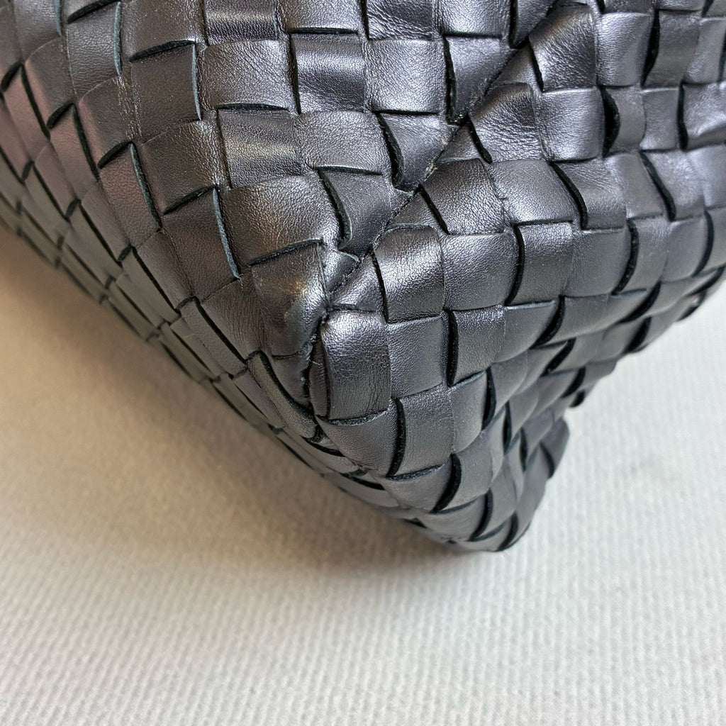 BV/Bottega Veneta 99% new woven black briefcase size 39*27