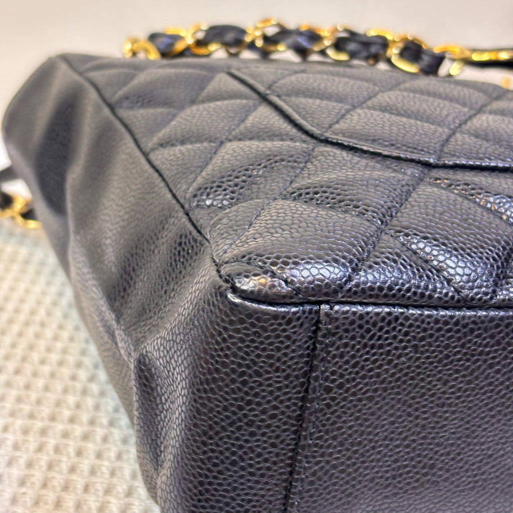 Chanel, 14K, PST black with gold hardware classic quilted textured leather shopping bag, shoulder tote bag dimensions: 25x9x23 cm, compact.
