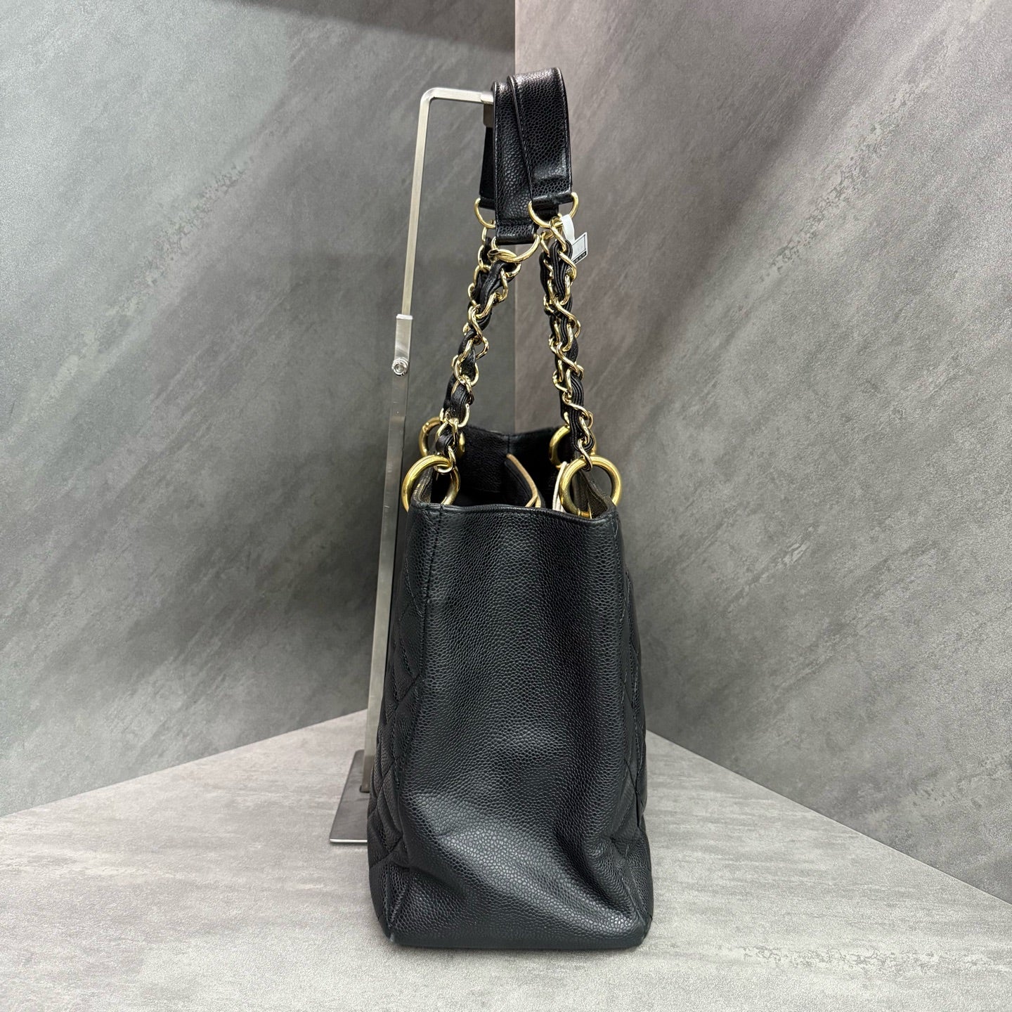 Chanel gst lychee cowhide black gold 16k card with strap