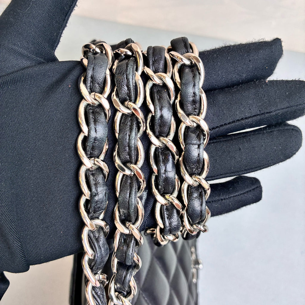 Chanel CF Jumbo Single Flap Lambskin Black & Silver Size 30cm*21cm 13 Open