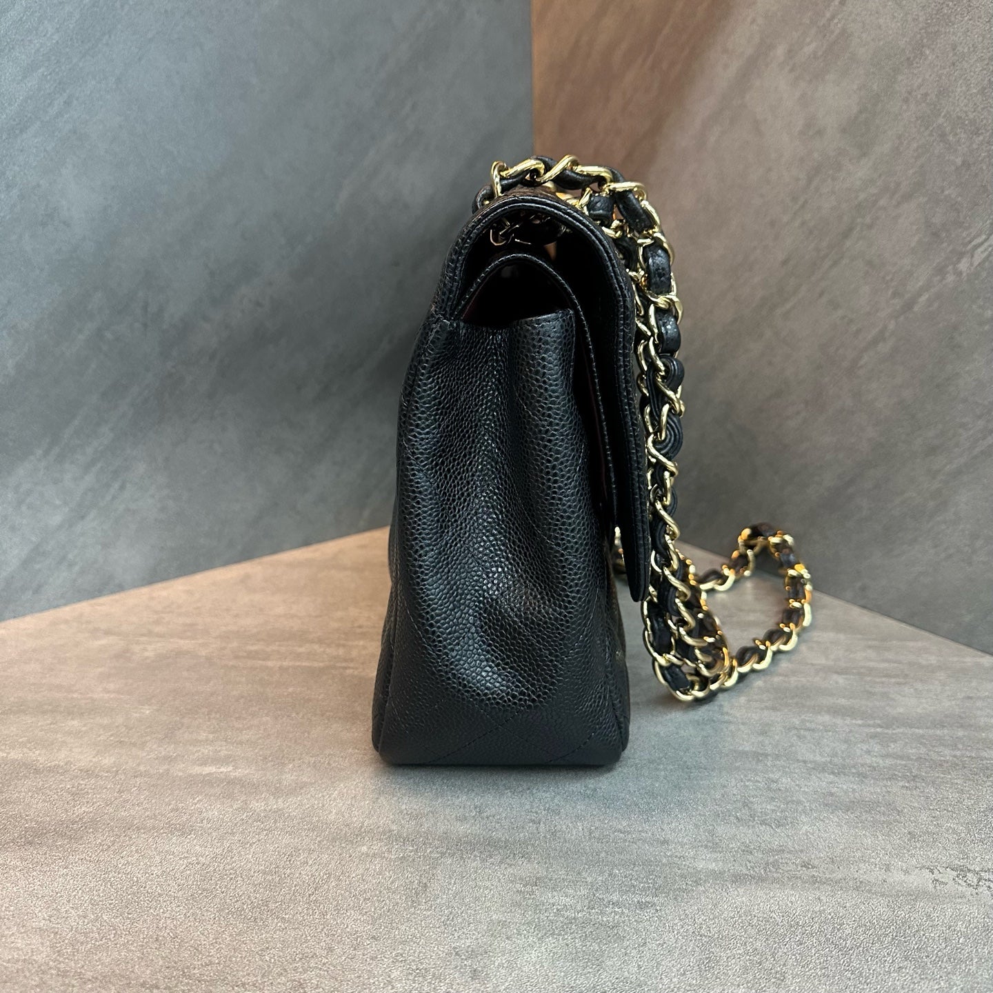 Chanel Jumbo Black & Gold Caviar Leather Chain Bag, 15 serial, structured shape, clean interior