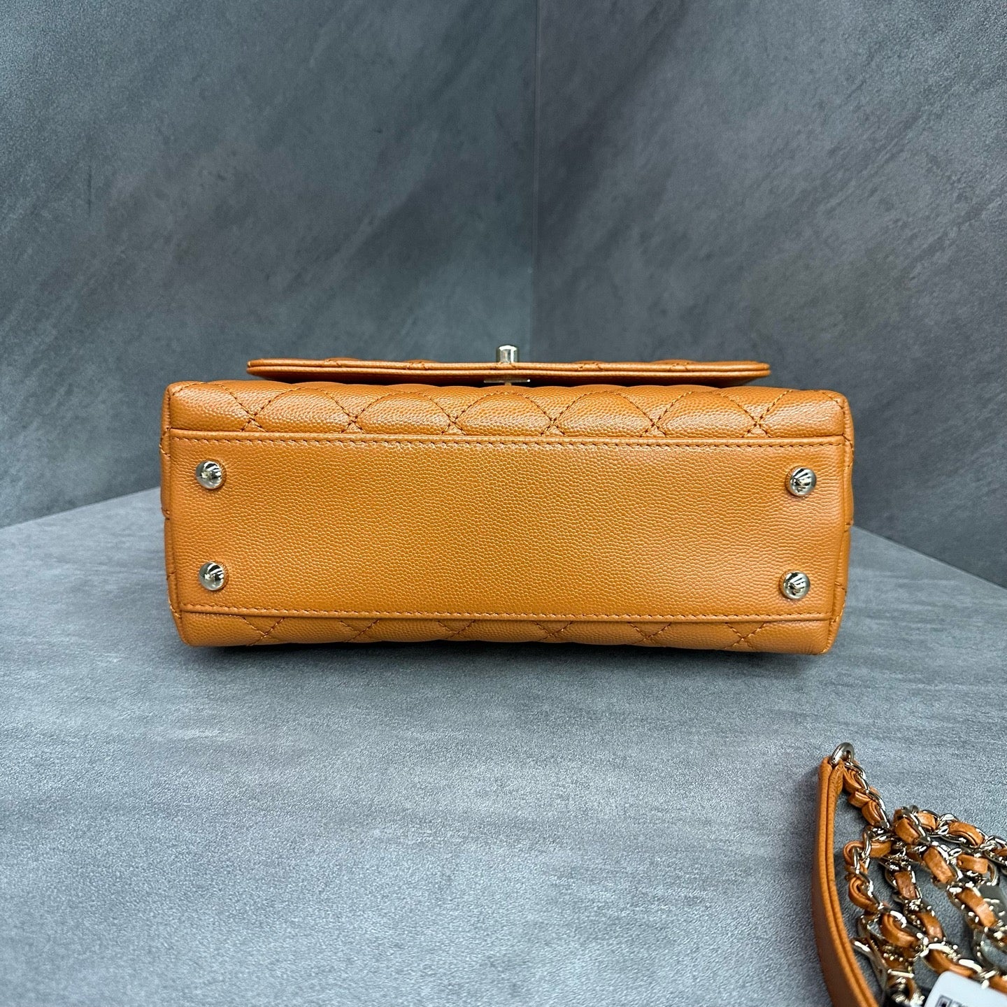 Chanel coco handle small orange gold buckle lychee cowhide crossbody bag chip