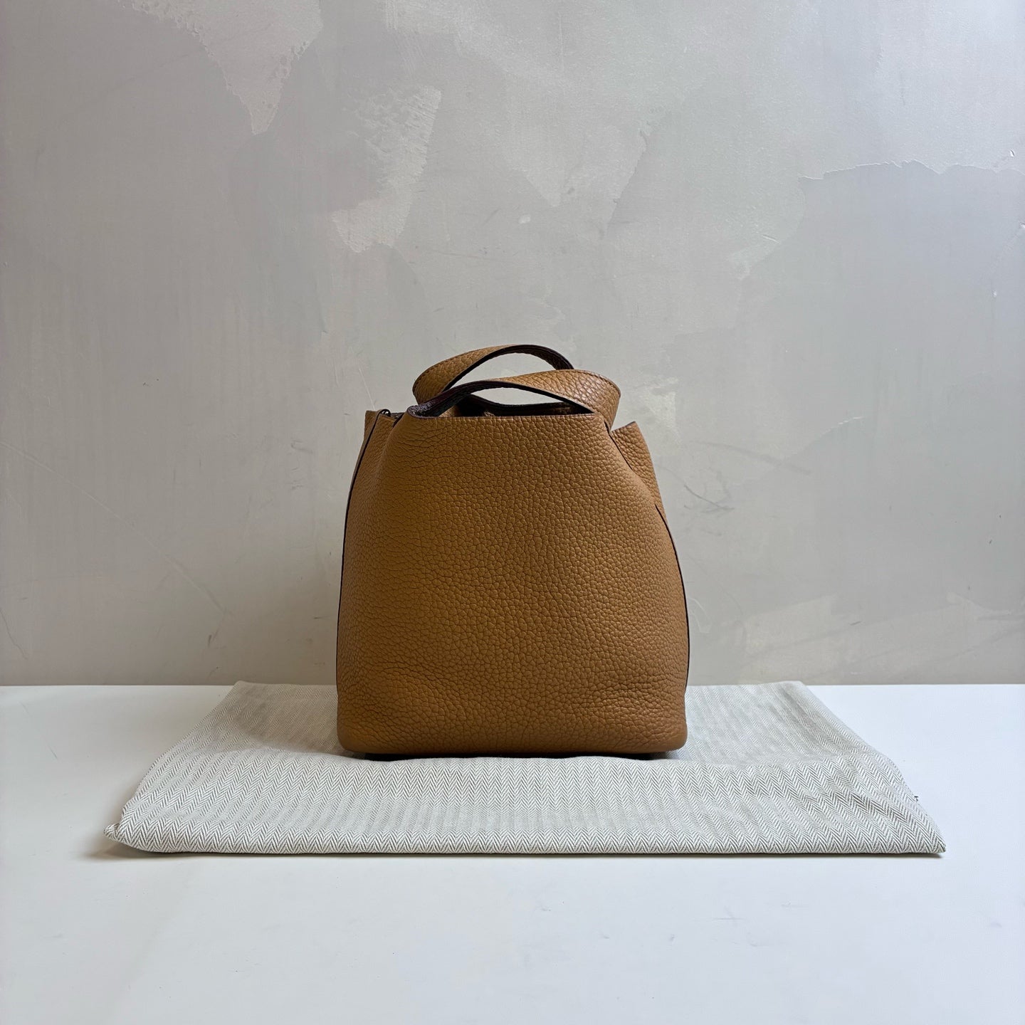 Hermès Picotin 18 Basket, Biscuit Color, Y Stamp, Like New, Size 20*20