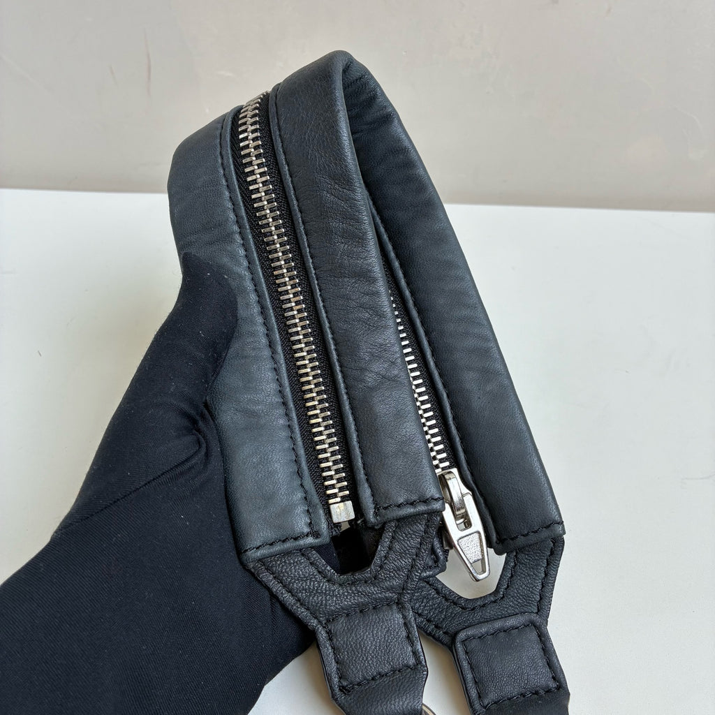Alexander Wang / Alexander Wang Janet Shoulder Bag Black Soft Lambskin Material Size: 30*