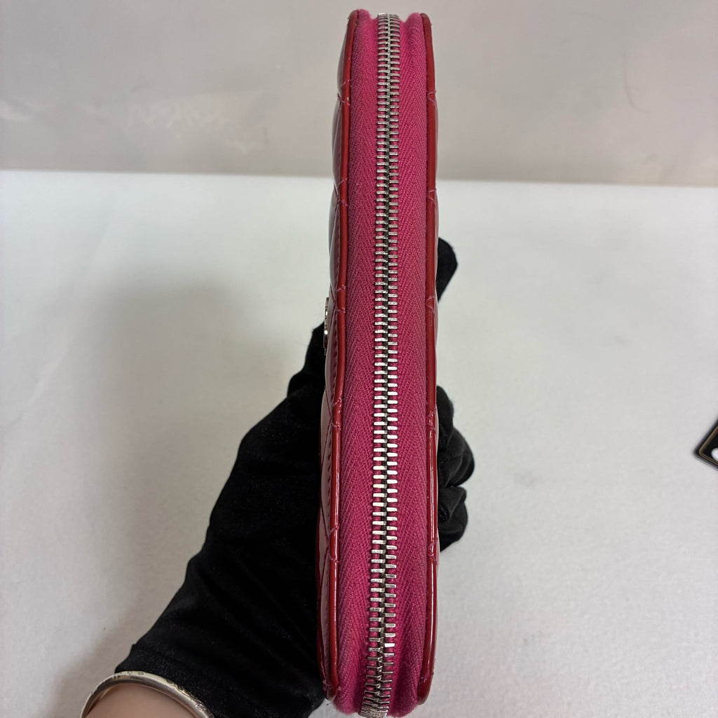 Chanel 98 New 20 Opening Grapefruit Red Patent Leather Long Wallet Size 19*10