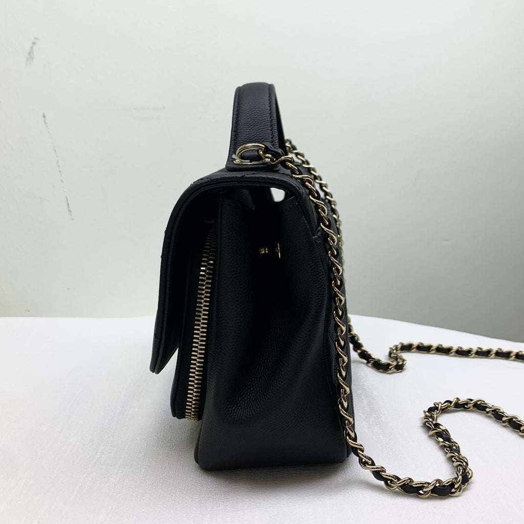 Chanel Litchi Calfskin Black Messenger Bag with Gold Hardware, includes card, approximately 23*17 cm.