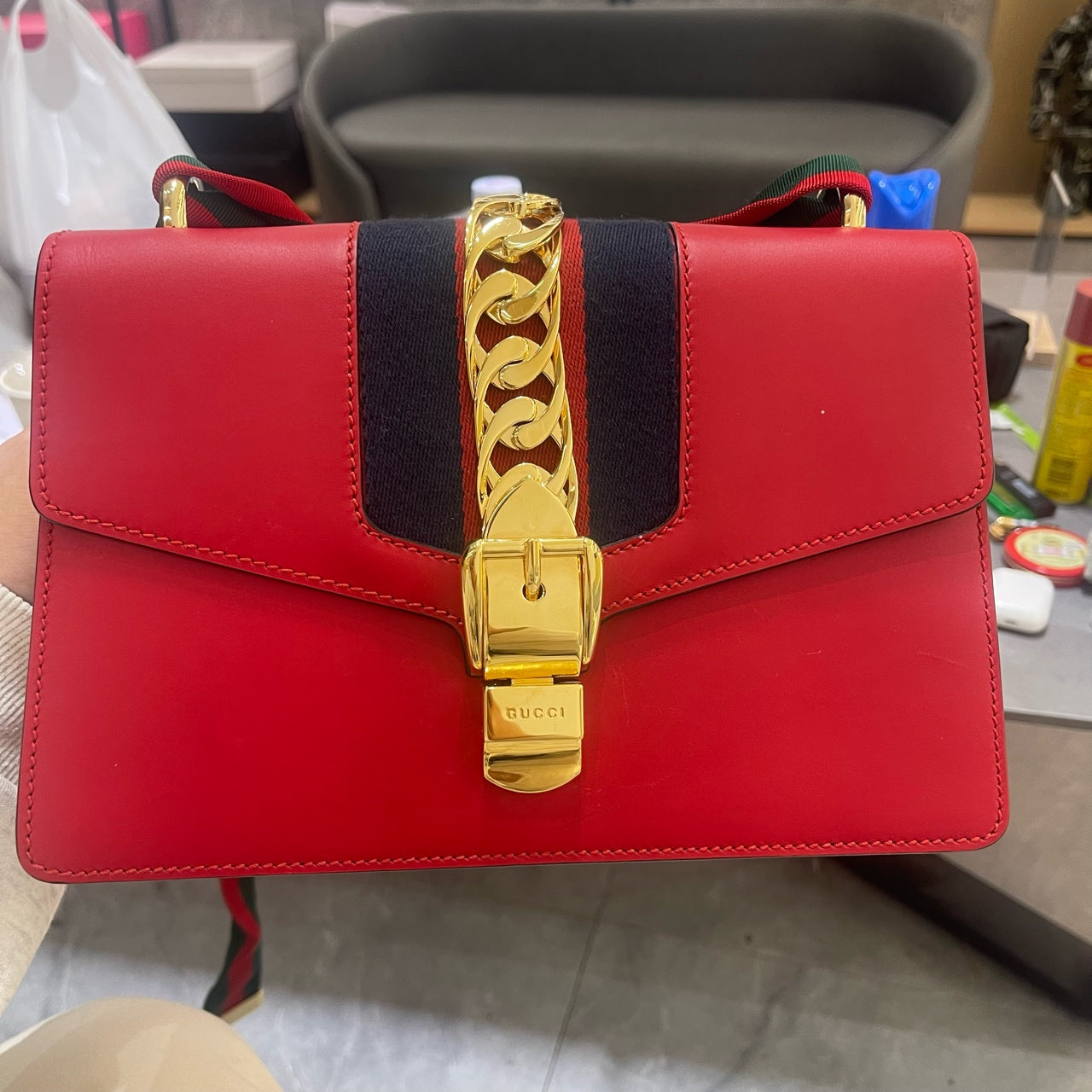 Gucci Sylvie Serbia collection, medium size in red, dimensions 25 x 16, comes with one satin strap and one leather strap for easy switching.