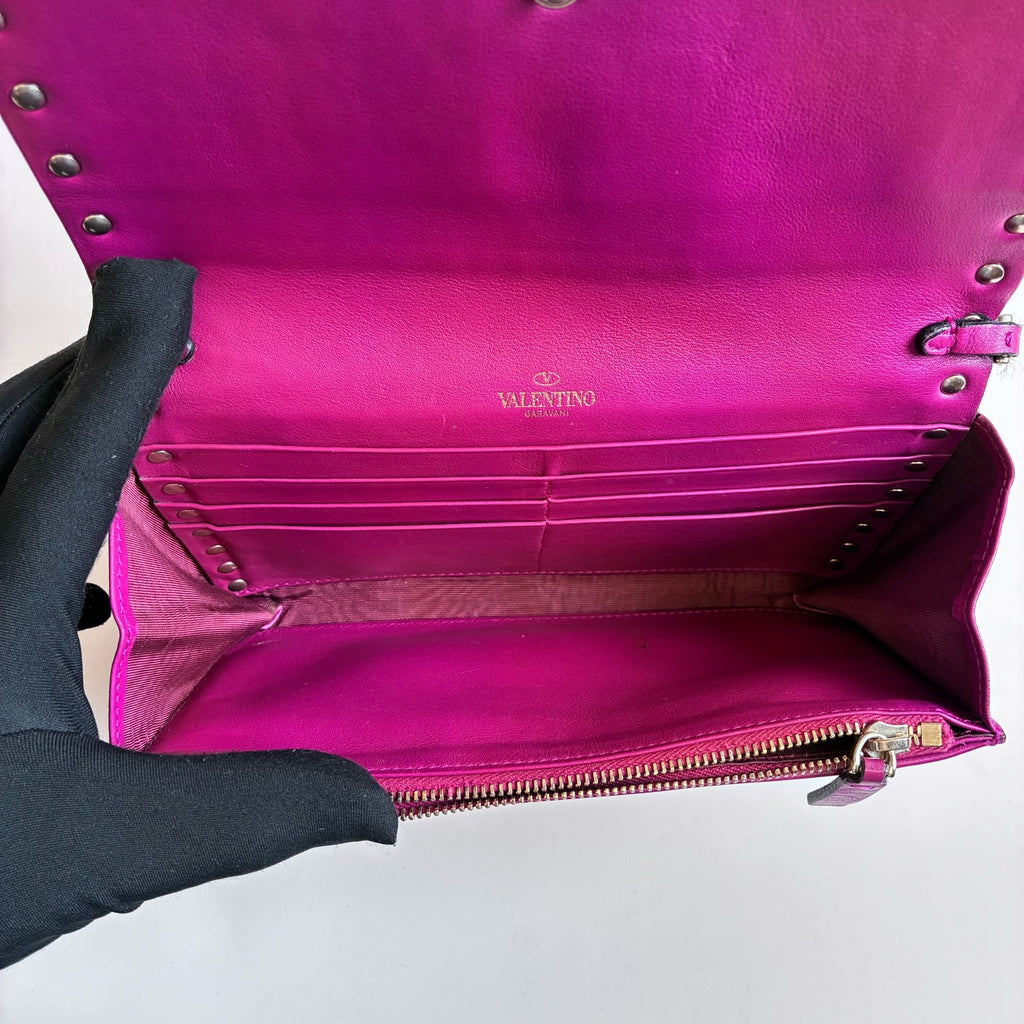 Valentino Rockstud Chain Wallet on Chain with shoulder strap, rose pink, gold studs, size 23*11cm.
