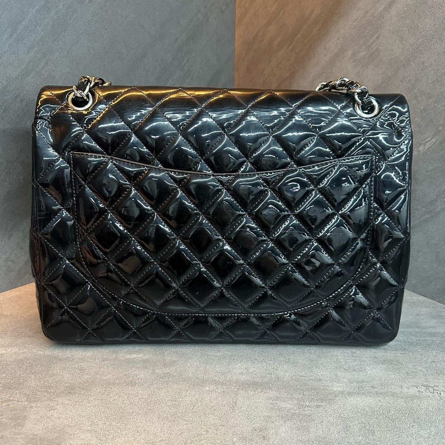 Chanel cf maxi Black silver patent leather chain bag 15K