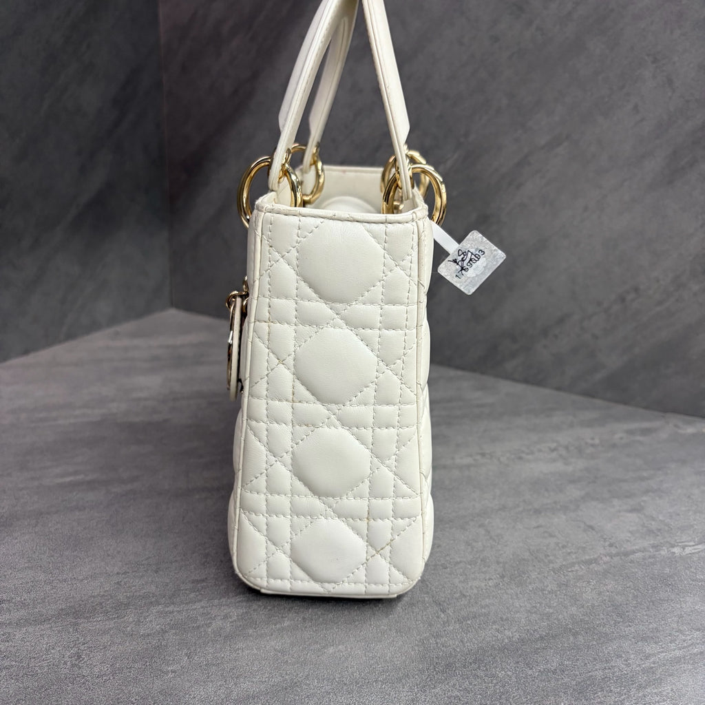 Dior /Dior Princess Diana four-check white gold sheepskin vine Check 22-year code