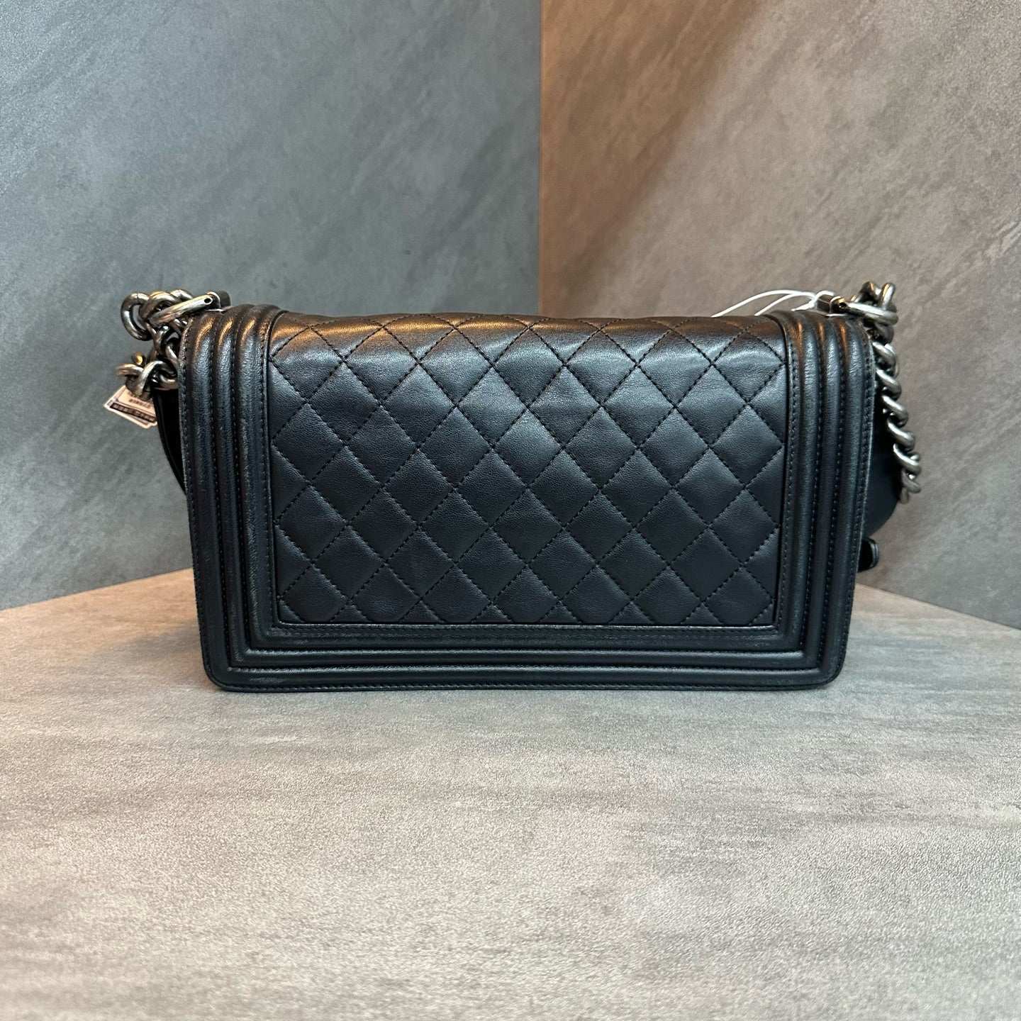 CHANEL leboy black silver-clasp sheepskin chain single-shoulder bag, 18K