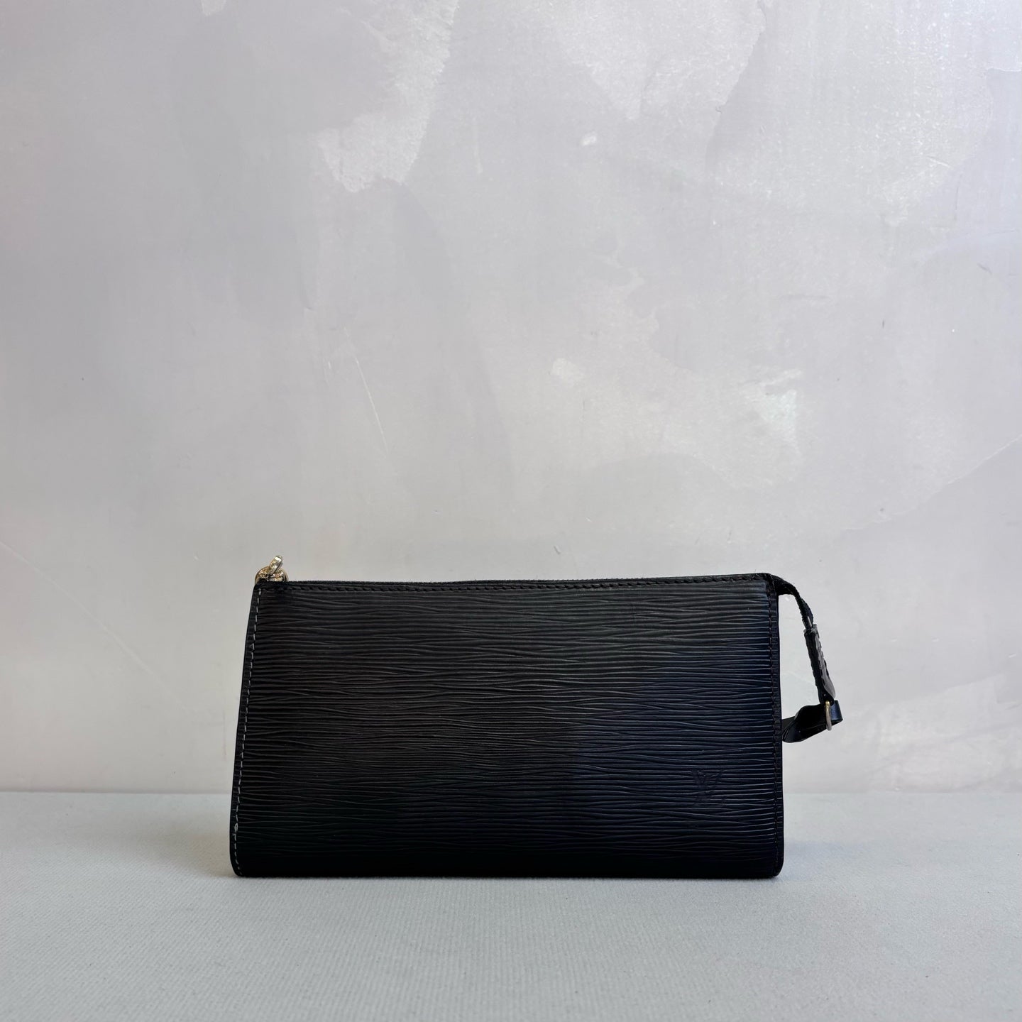 LV/Louis Vuitton 95% new black and gold vintage wave pattern mahjong bag shoulder bag