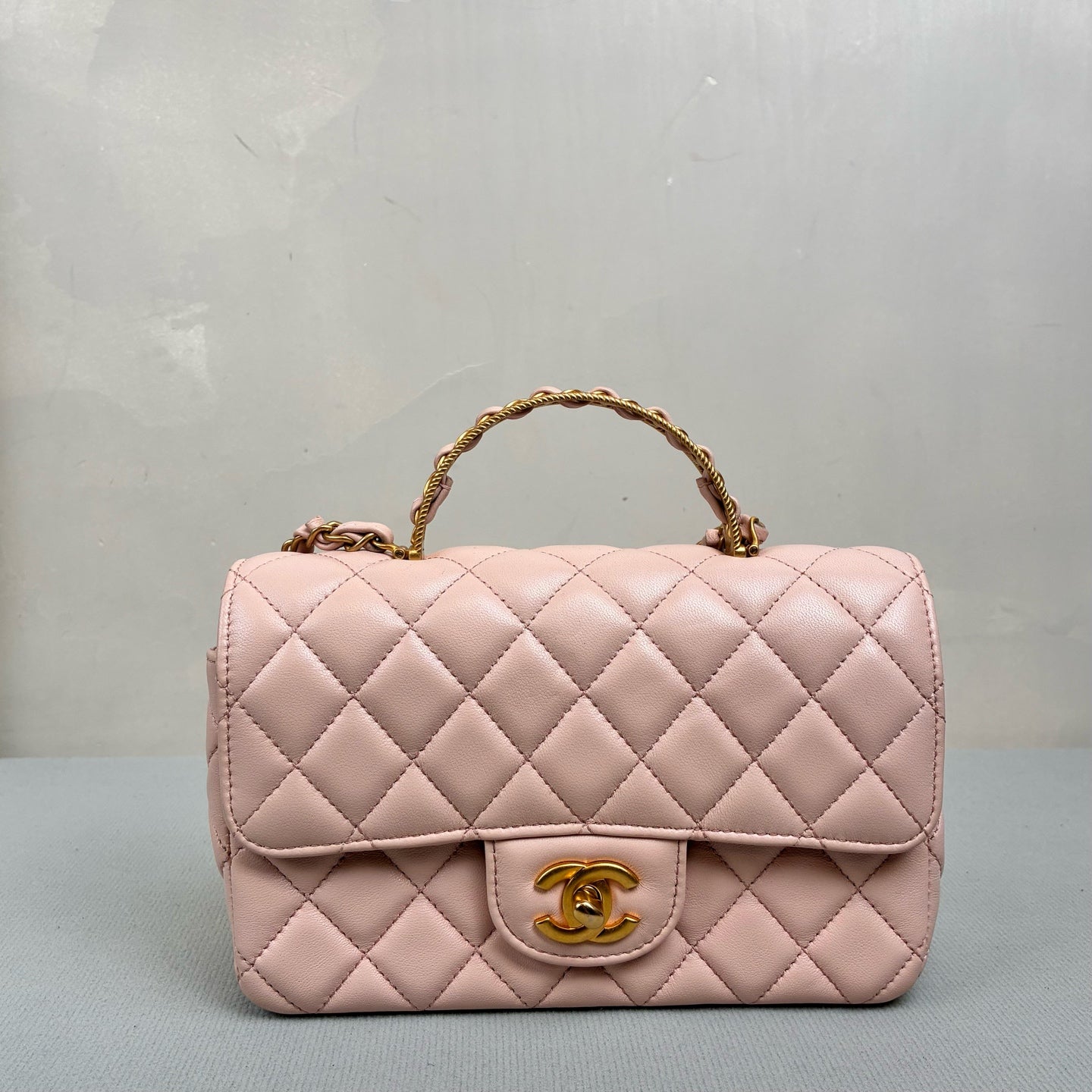 Chanel CF Mini 23K Cherry Blossom Pink Handle Chip Bag with Gold Woven Handle Classic Diamond Pattern Chain Shoulder Strap