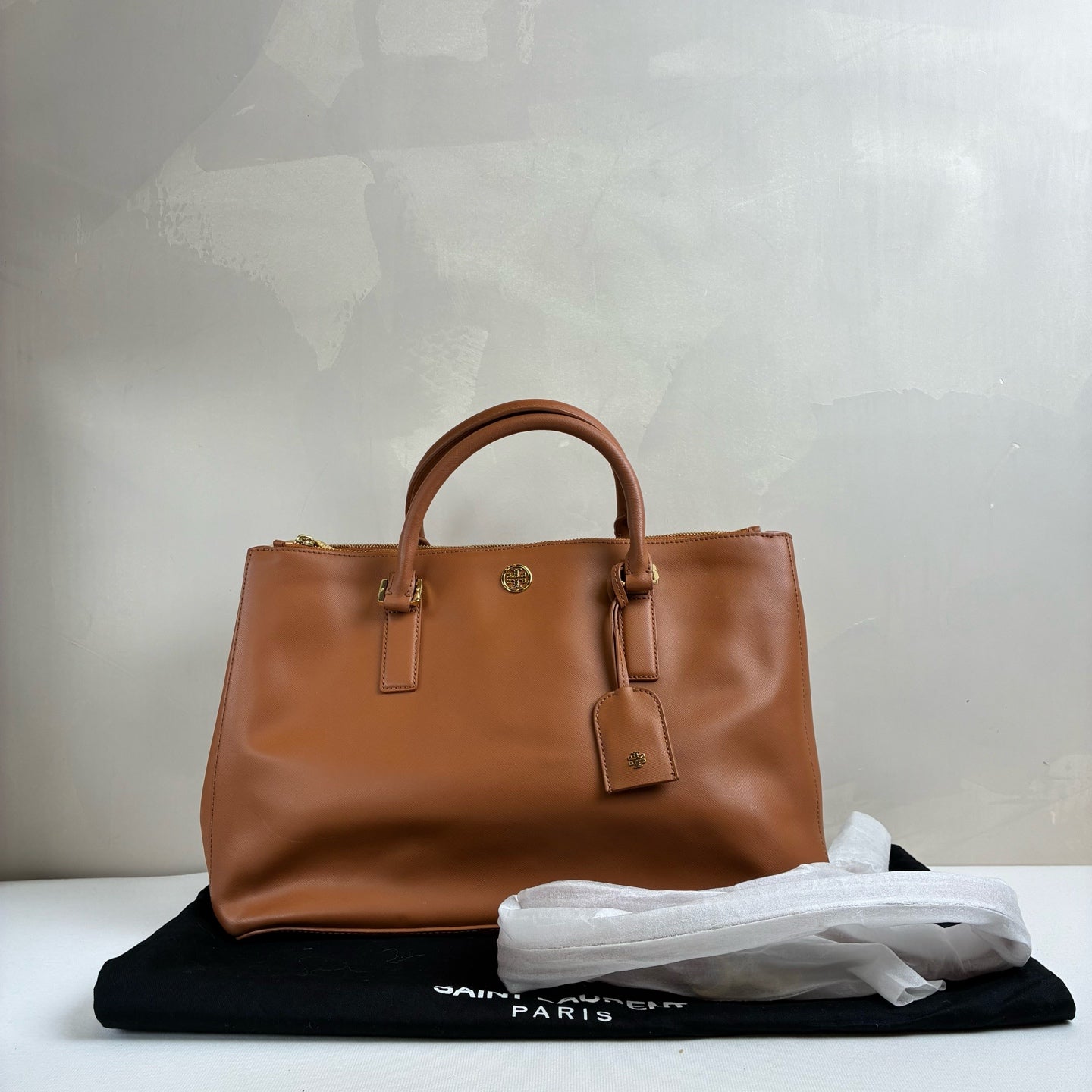 # Tory Burch / Tory Burch Tiger Eye Brown Material: Cross-grain Leather Handheld and Shoulder Bag Both Available Size 37*14