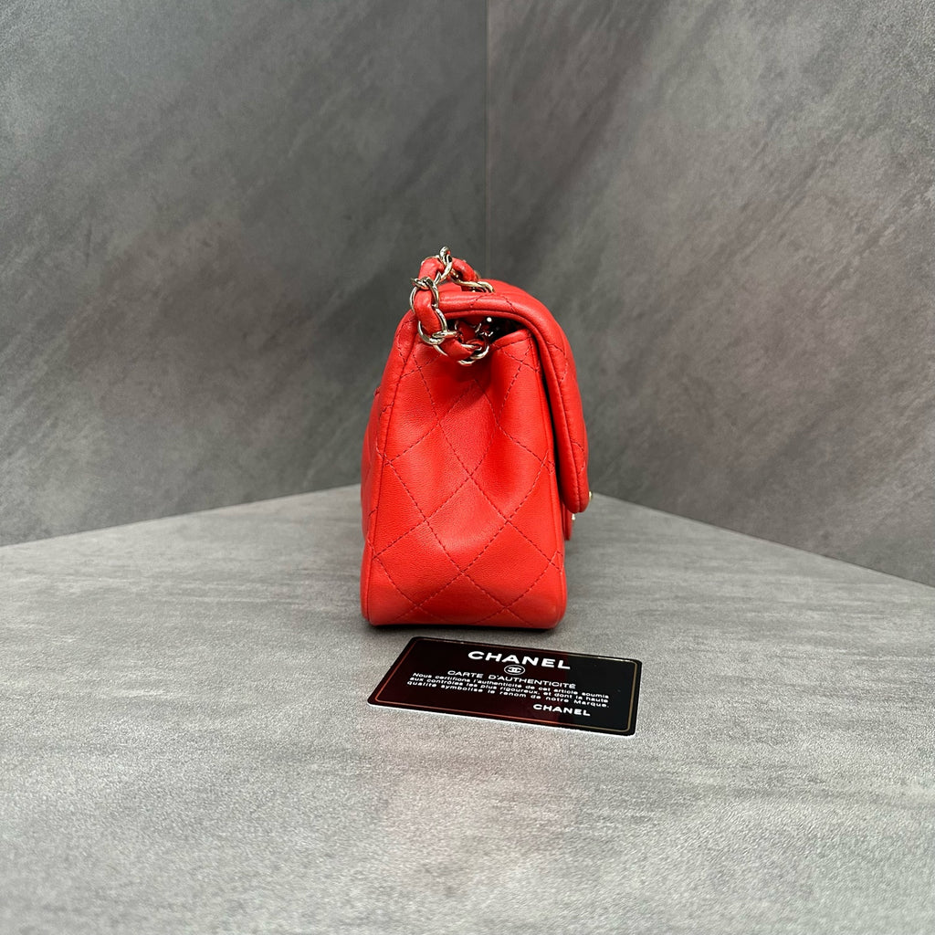 Chanel cf Square Fat Man Red gold sheepskin chain bag, 23K with strap card bag type, three-dimensional inside clean