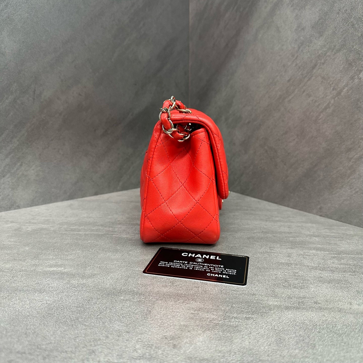 Chanel cf Square Fat Man Red gold sheepskin chain bag, 23K with strap card bag type, three-dimensional inside clean
