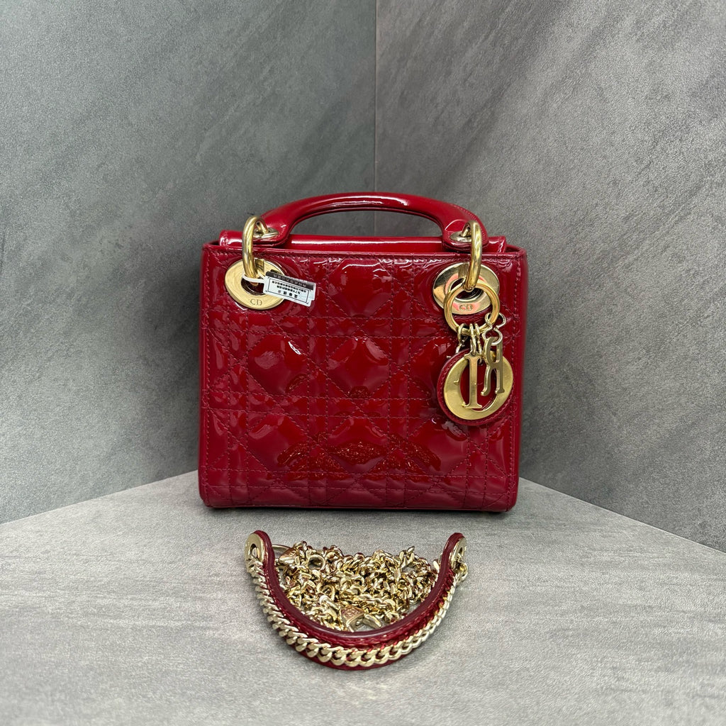 Dior Lady Dior Mini (three compartments) red patent leather, 2017 release, structured silhouette, clean interior, in stock at a favorable price