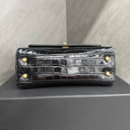 Chanel black crocodile leather gold buckle coco handle small size, with handle flap design, the retail price is close to 400,000 yuan, now available for resale.