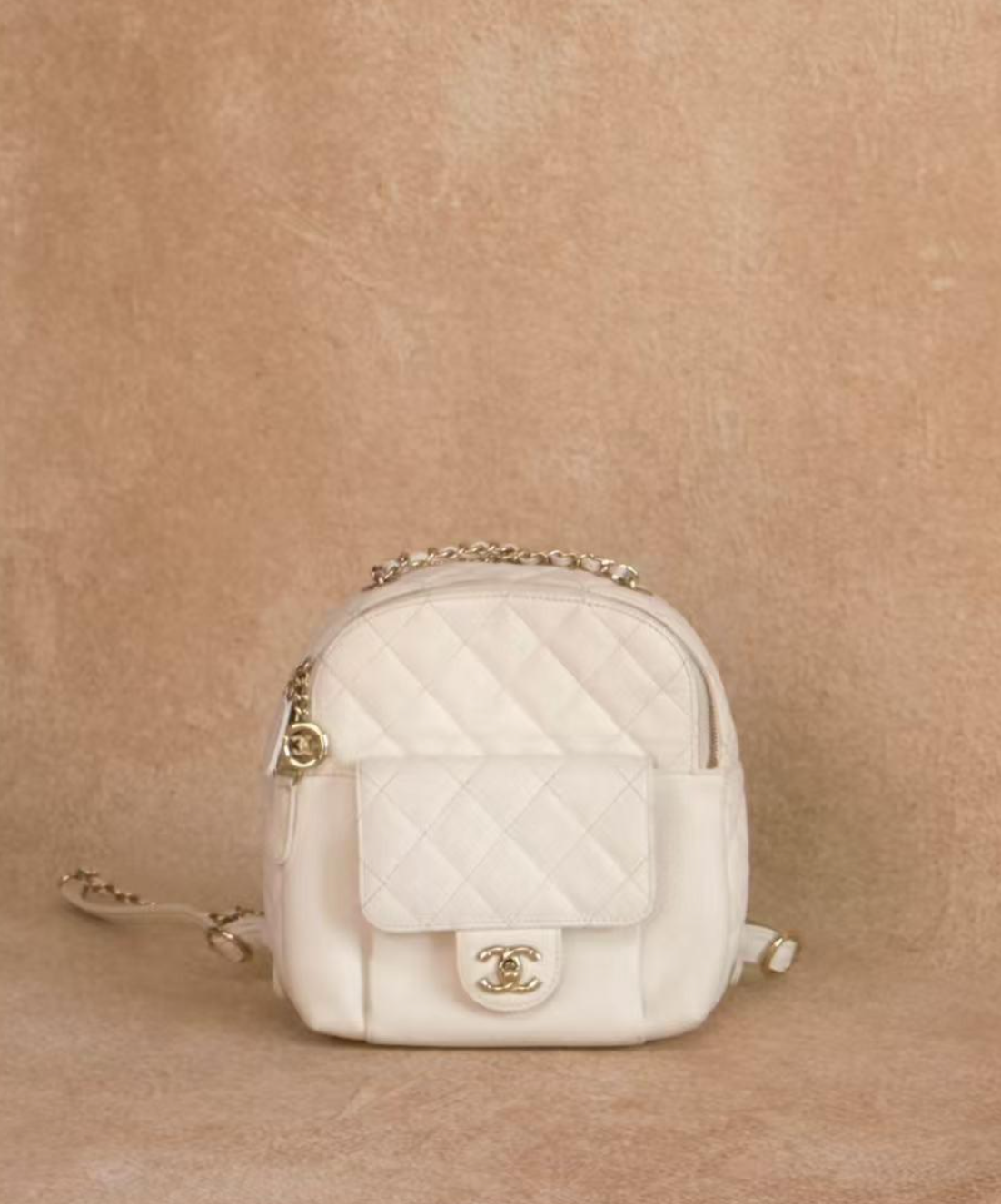 Interlocking CC Logo Quilted Caviar Leather Stylish Daypack Gold Zip, Convertible Shoulder Bag
