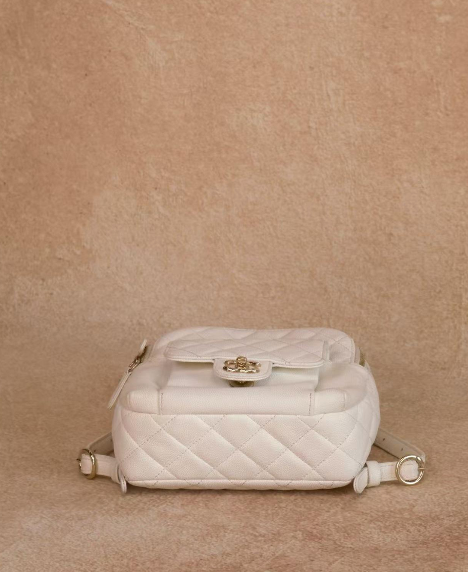 Interlocking CC Logo Quilted Caviar Leather Stylish Daypack Gold Zip, Convertible Shoulder Bag