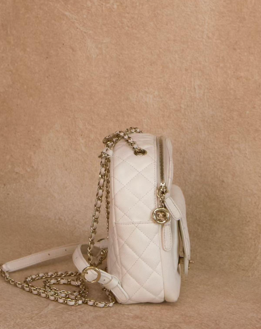 Interlocking CC Logo Quilted Caviar Leather Stylish Daypack Gold Zip, Convertible Shoulder Bag