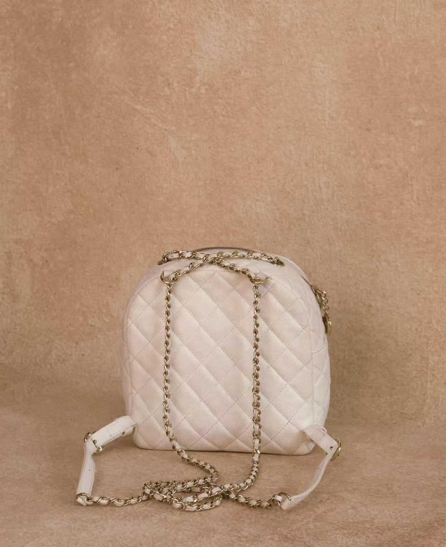 Interlocking CC Logo Quilted Caviar Leather Stylish Daypack Gold Zip, Convertible Shoulder Bag