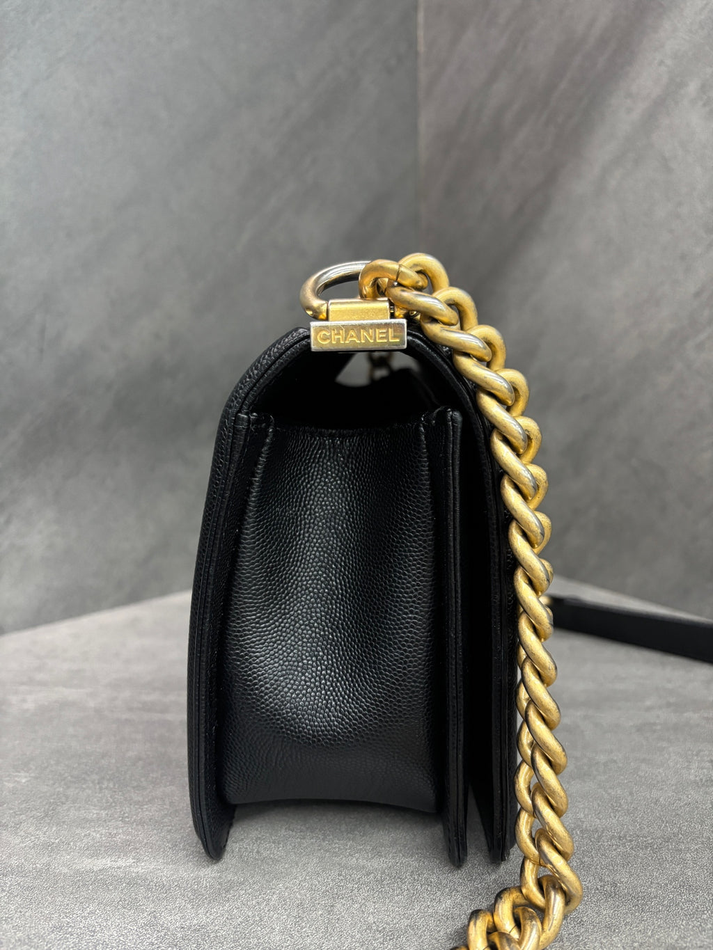 Chanel Le Boy Medium 2022 Chip Black with Gold Hardware Pebbled Lambskin Original Condition